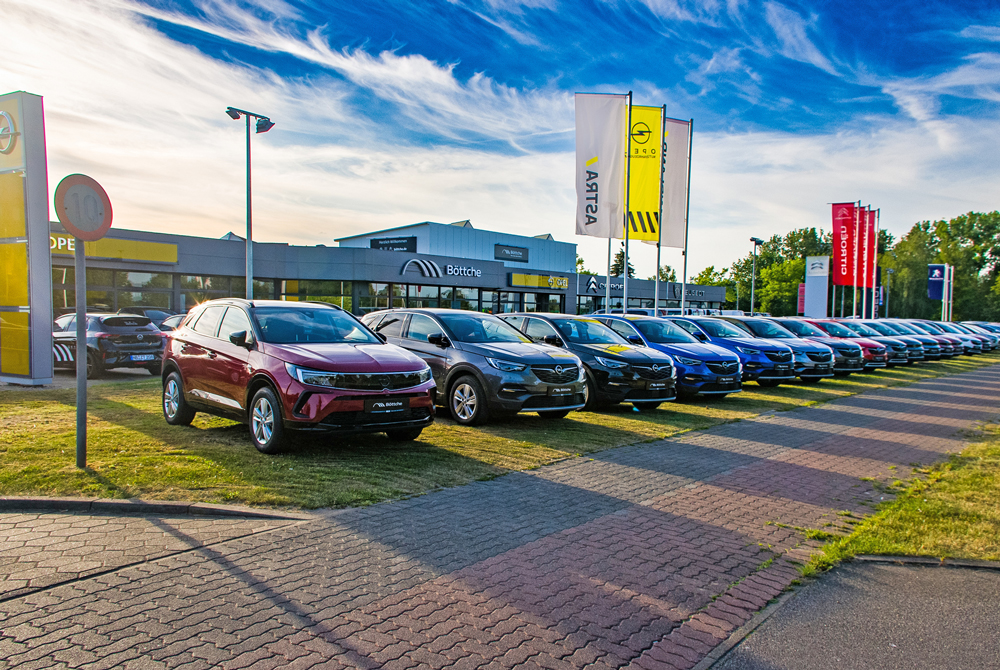 Opel Peugeot Citroen bei Autohaus B 246 ttche in Neubrandenburg